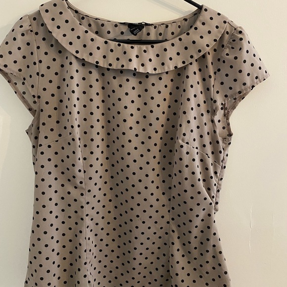 H&M fitted polka dot blouse - Picture 1 of 3